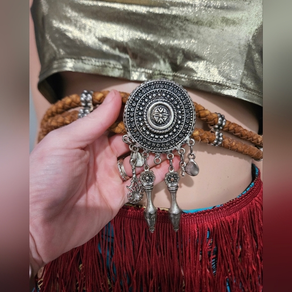 Vintage Made in Italy Braided Leather Medallion Belt – Artisan Statement Piece main image 7